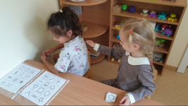 Сенсорная игра "Рисунки на спине"